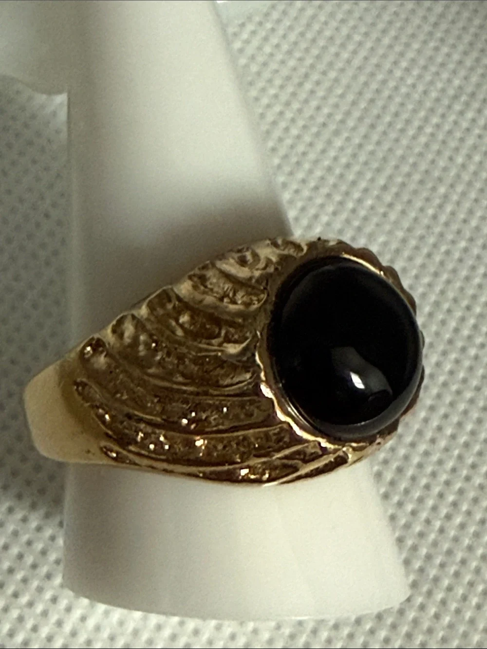 Vintage Big Gold Tone Ring with Black Cabochon size 11.5